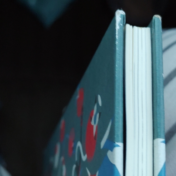 Hardcover book, titled "Winter: A Folio Anthology," is a must-have Dickens rare - Picture 8 of 12